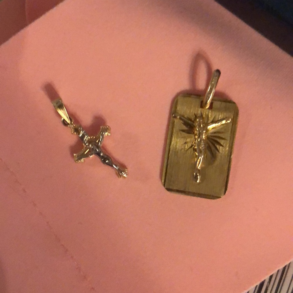 14 Karat Gold JESUS Christ PENDANTS🙏🙏🙏🙏🙏